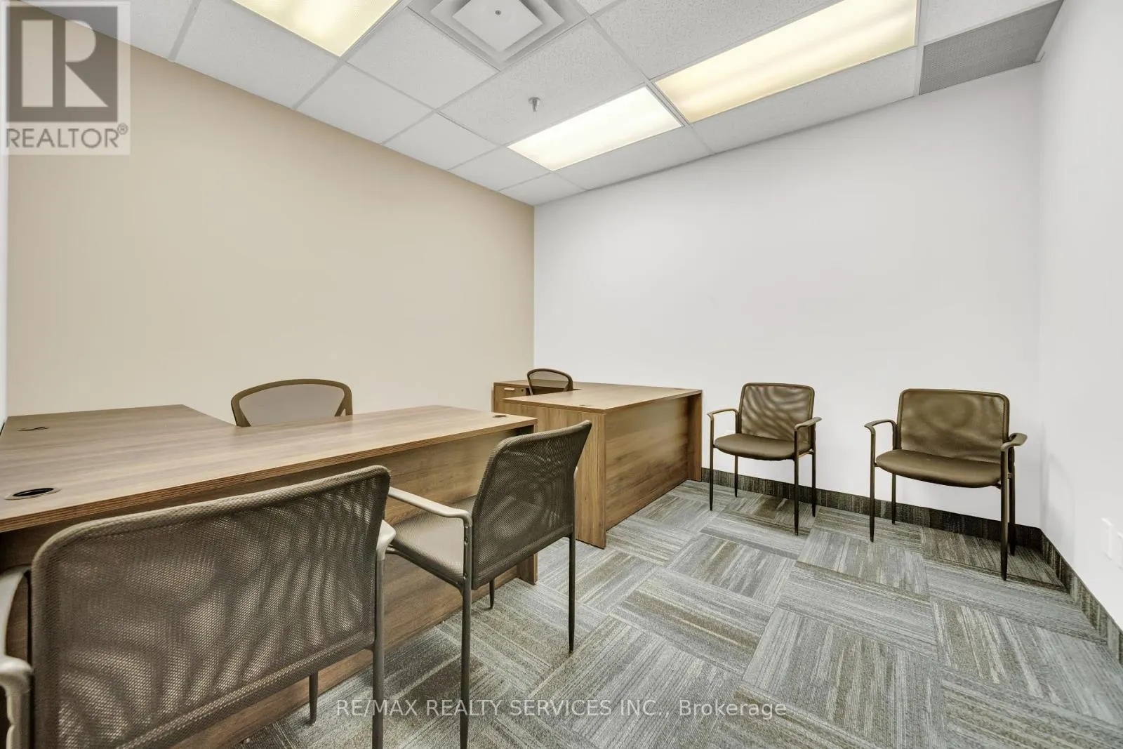 215 - 6660 KENNEDY ROAD