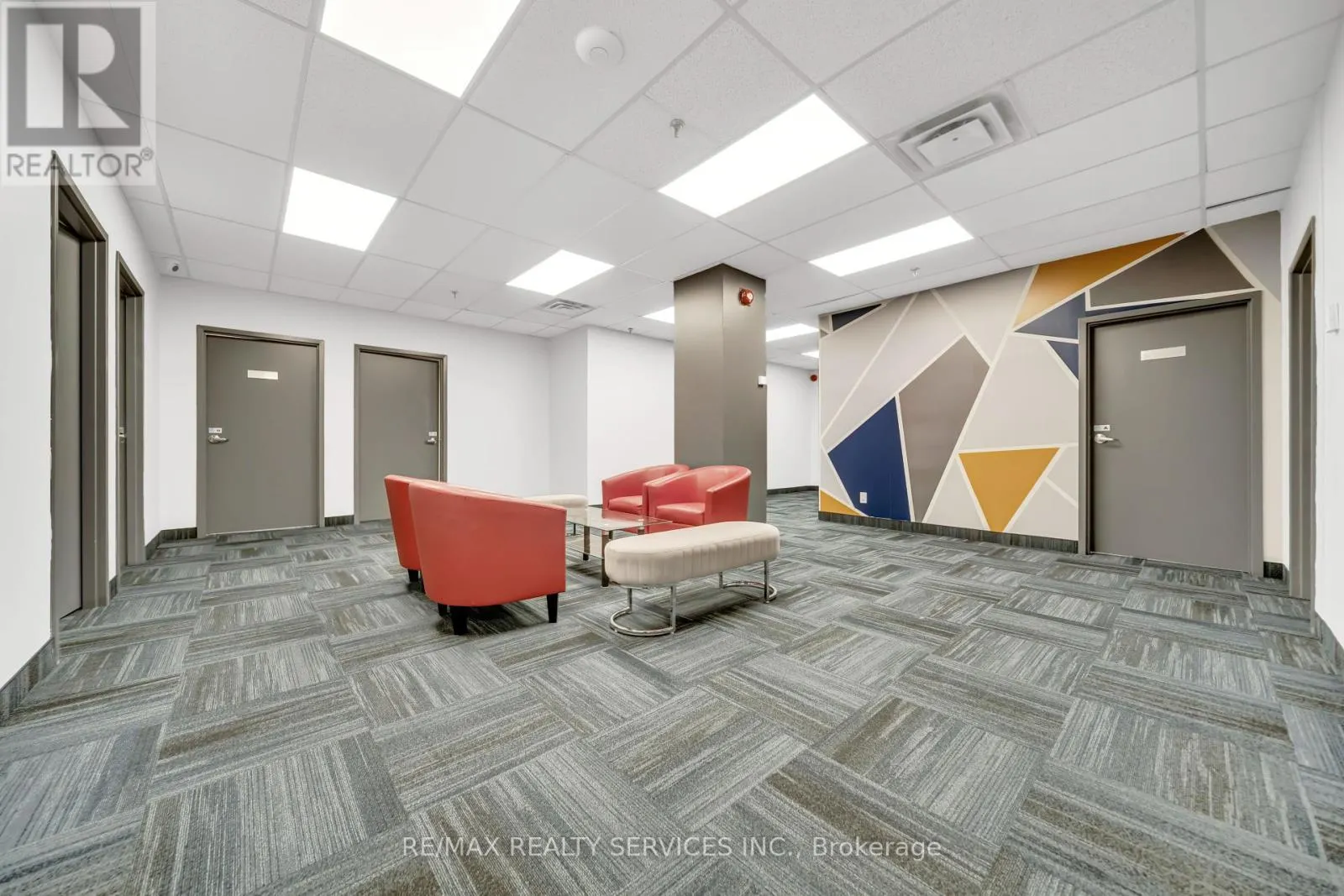 215 - 6660 KENNEDY ROAD