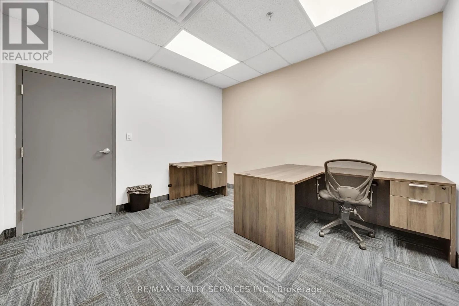 215 - 6660 KENNEDY ROAD