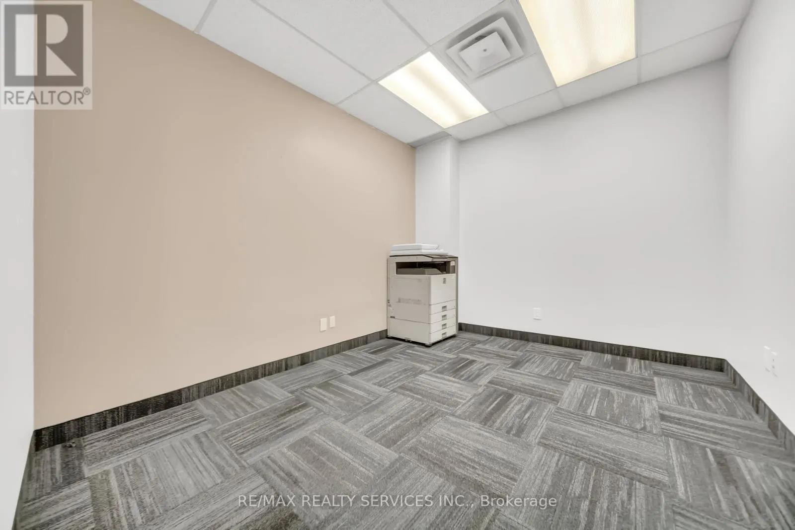 215 - 6660 KENNEDY ROAD