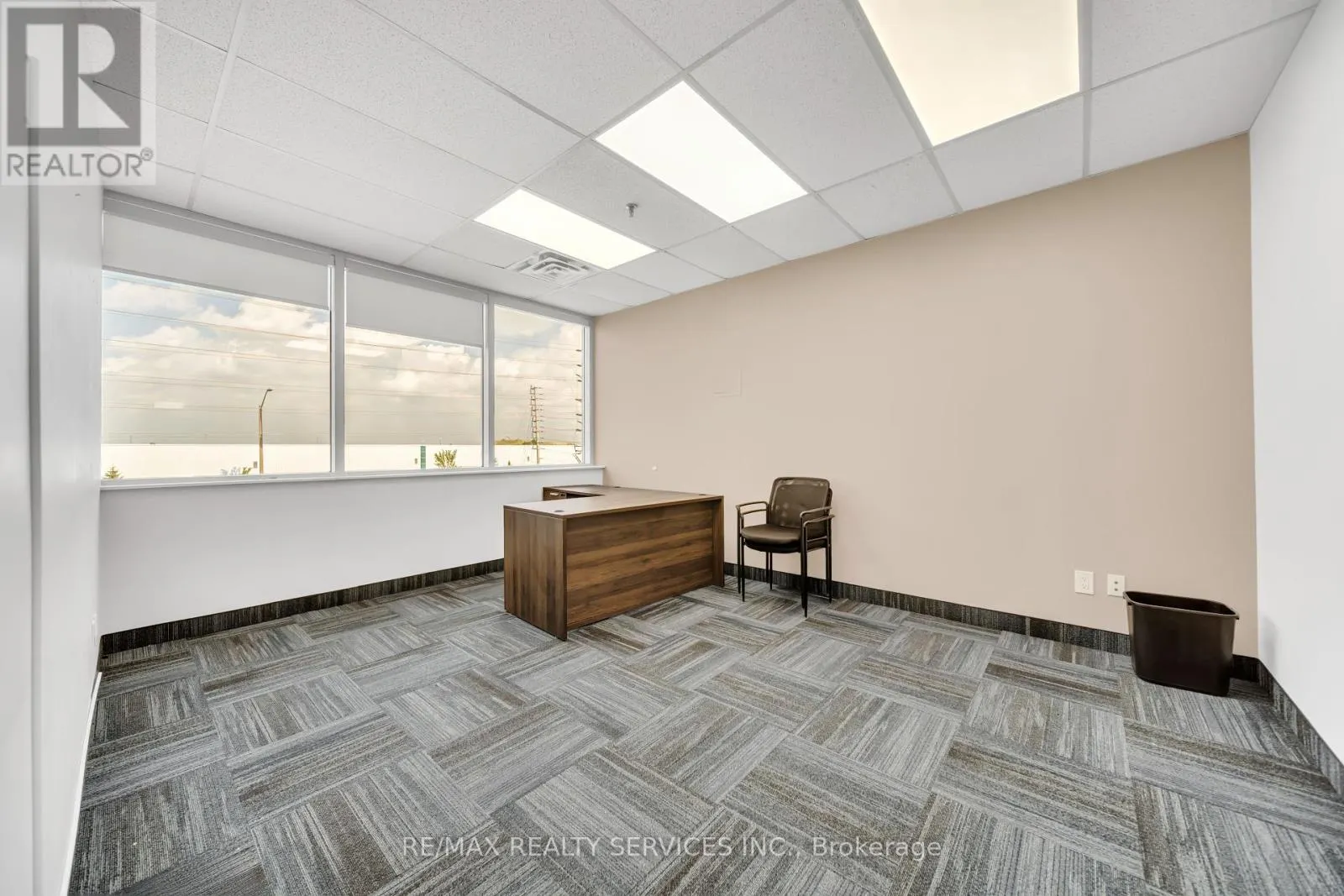 215 - 6660 KENNEDY ROAD