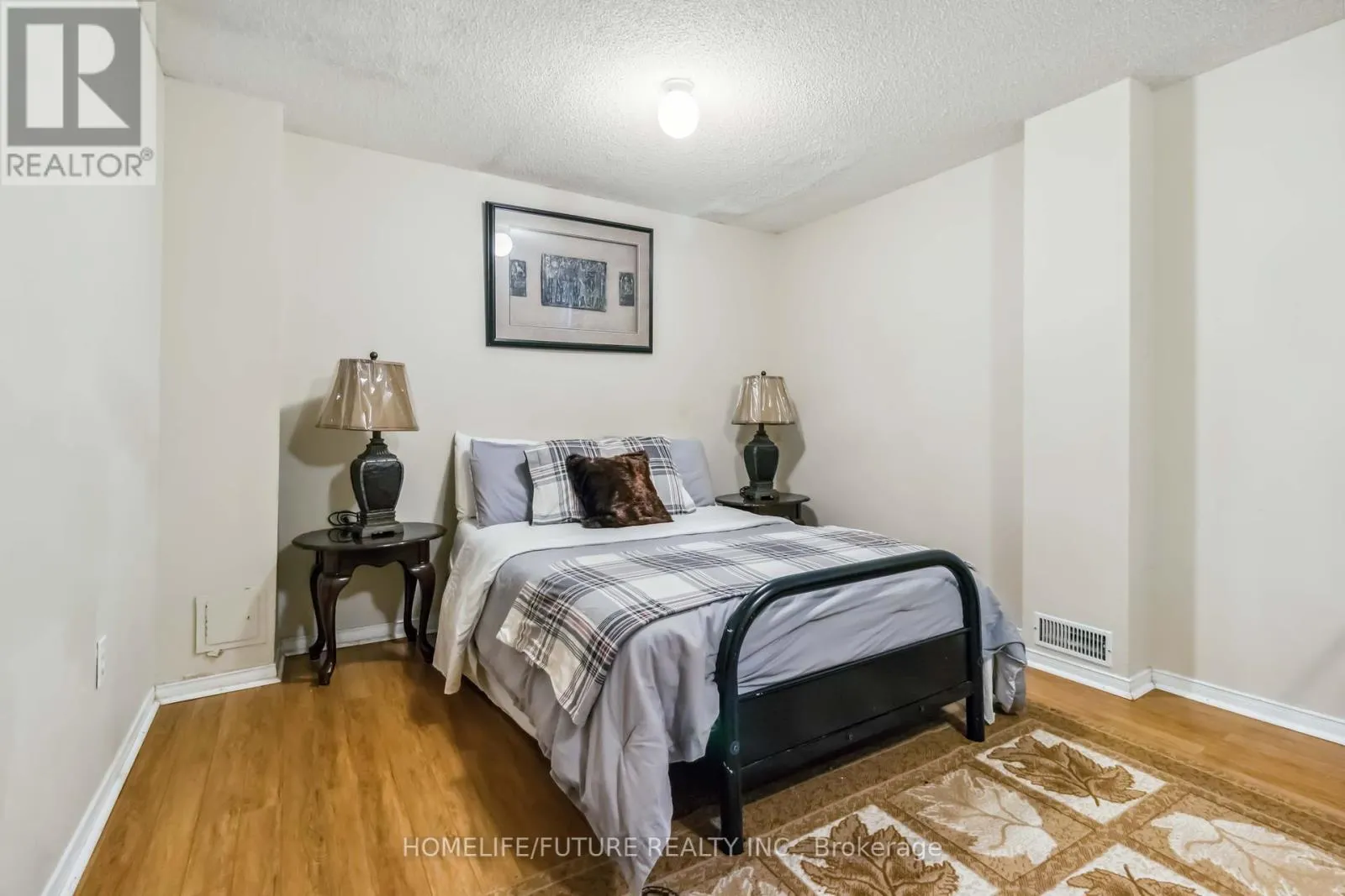 126 - 2945 THOMAS STREET