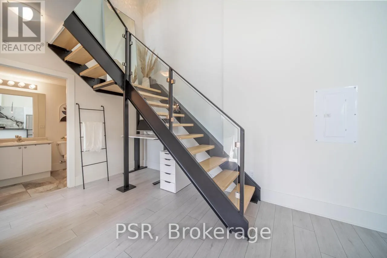 111 - 65 YORKLAND BOULEVARD