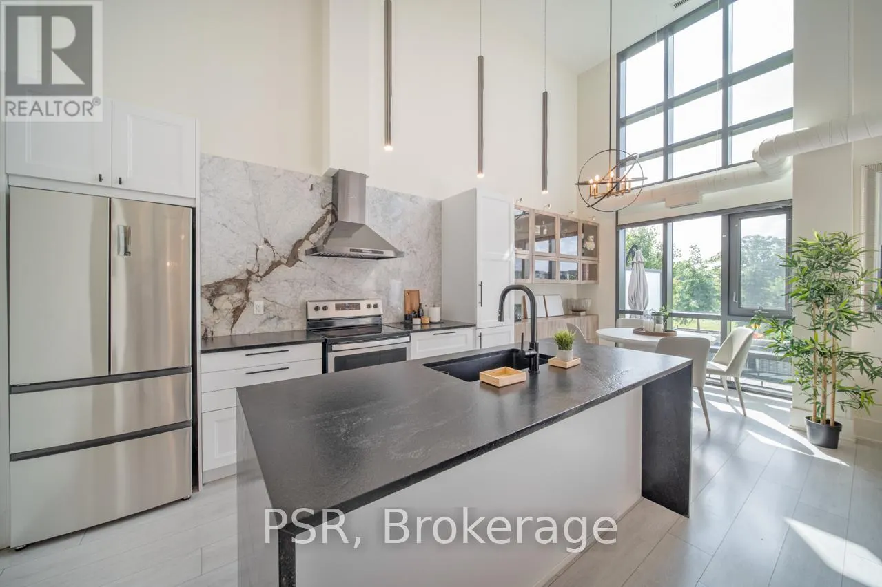 111 - 65 YORKLAND BOULEVARD