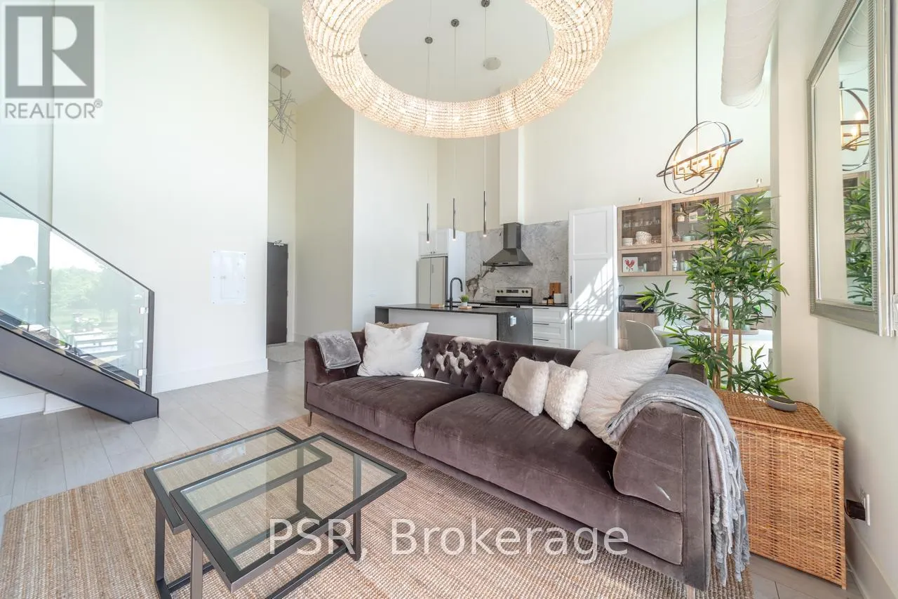 111 - 65 YORKLAND BOULEVARD
