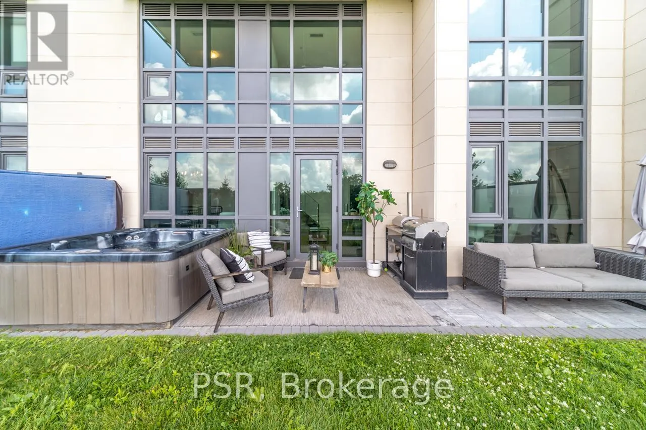 111 - 65 YORKLAND BOULEVARD