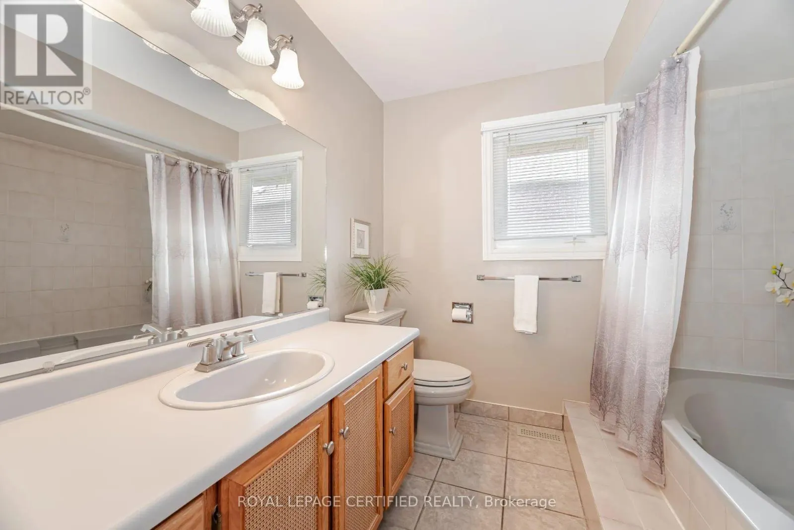 12 BURTREE DRIVE