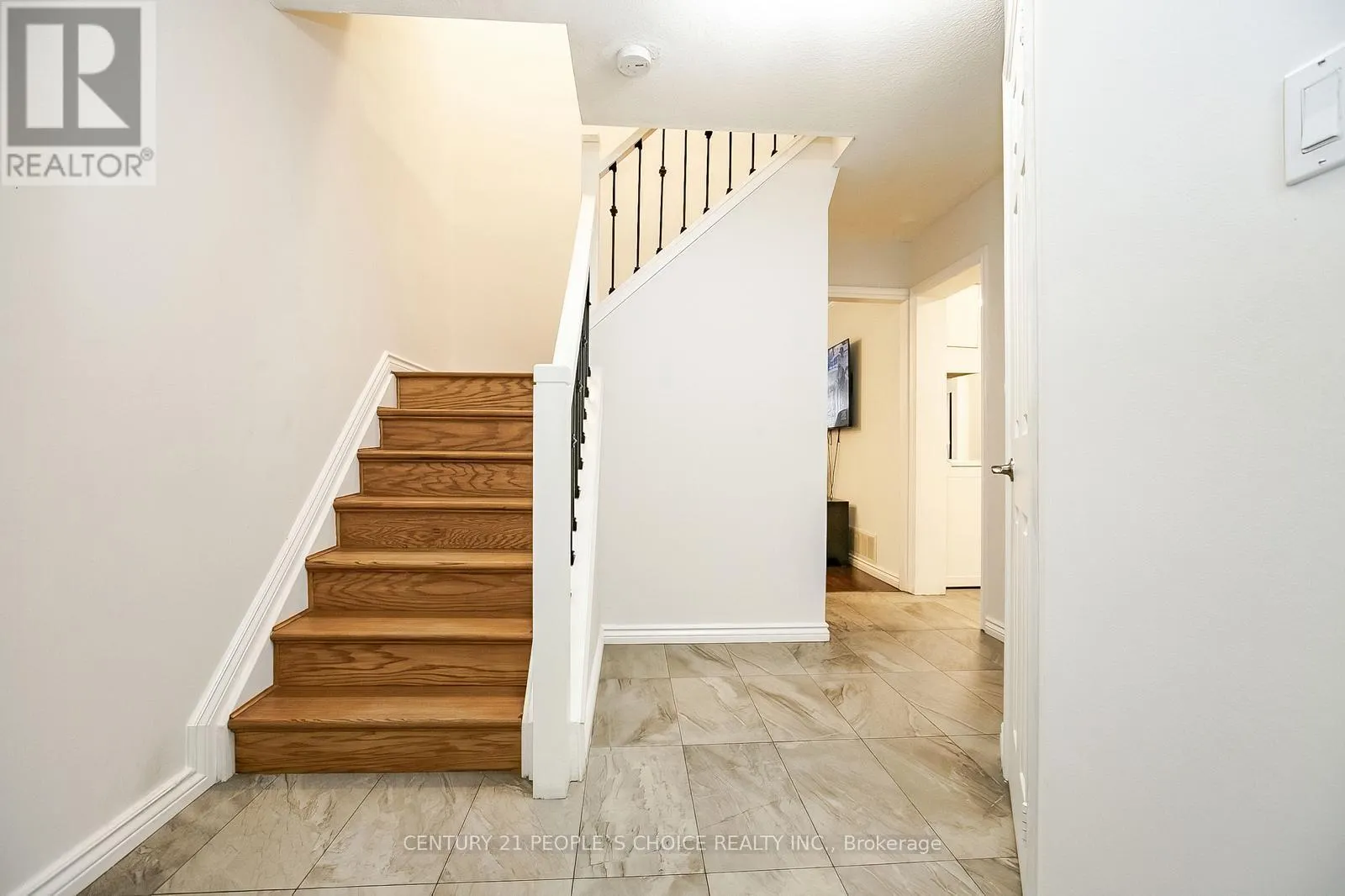 240 SIMMONS BOULEVARD