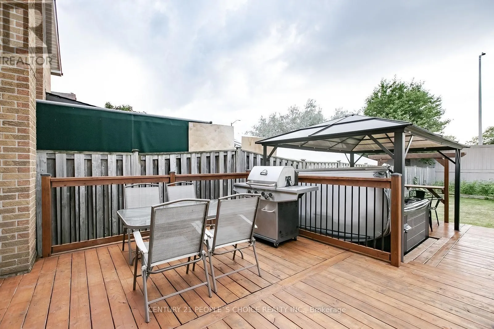 240 SIMMONS BOULEVARD