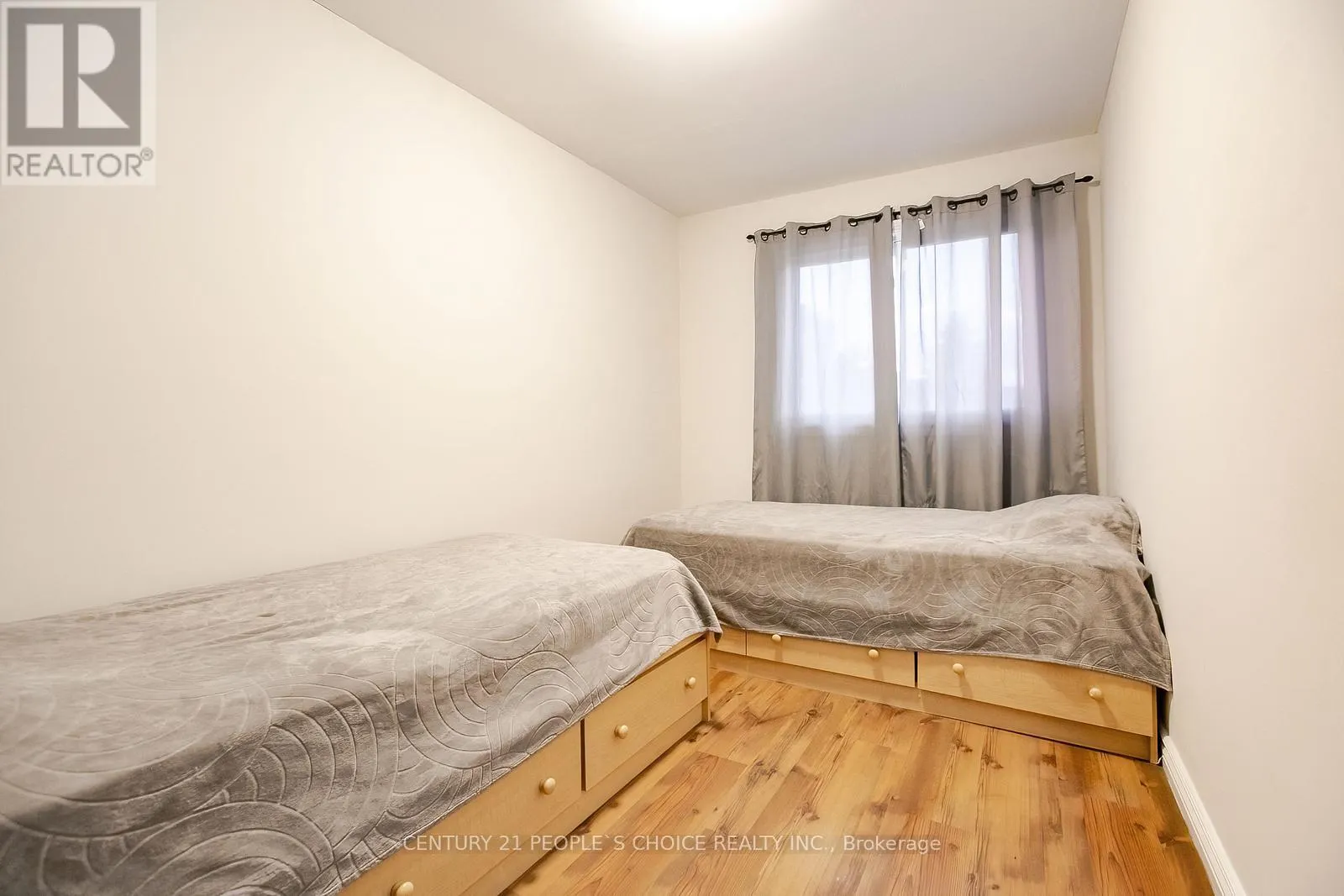 240 SIMMONS BOULEVARD