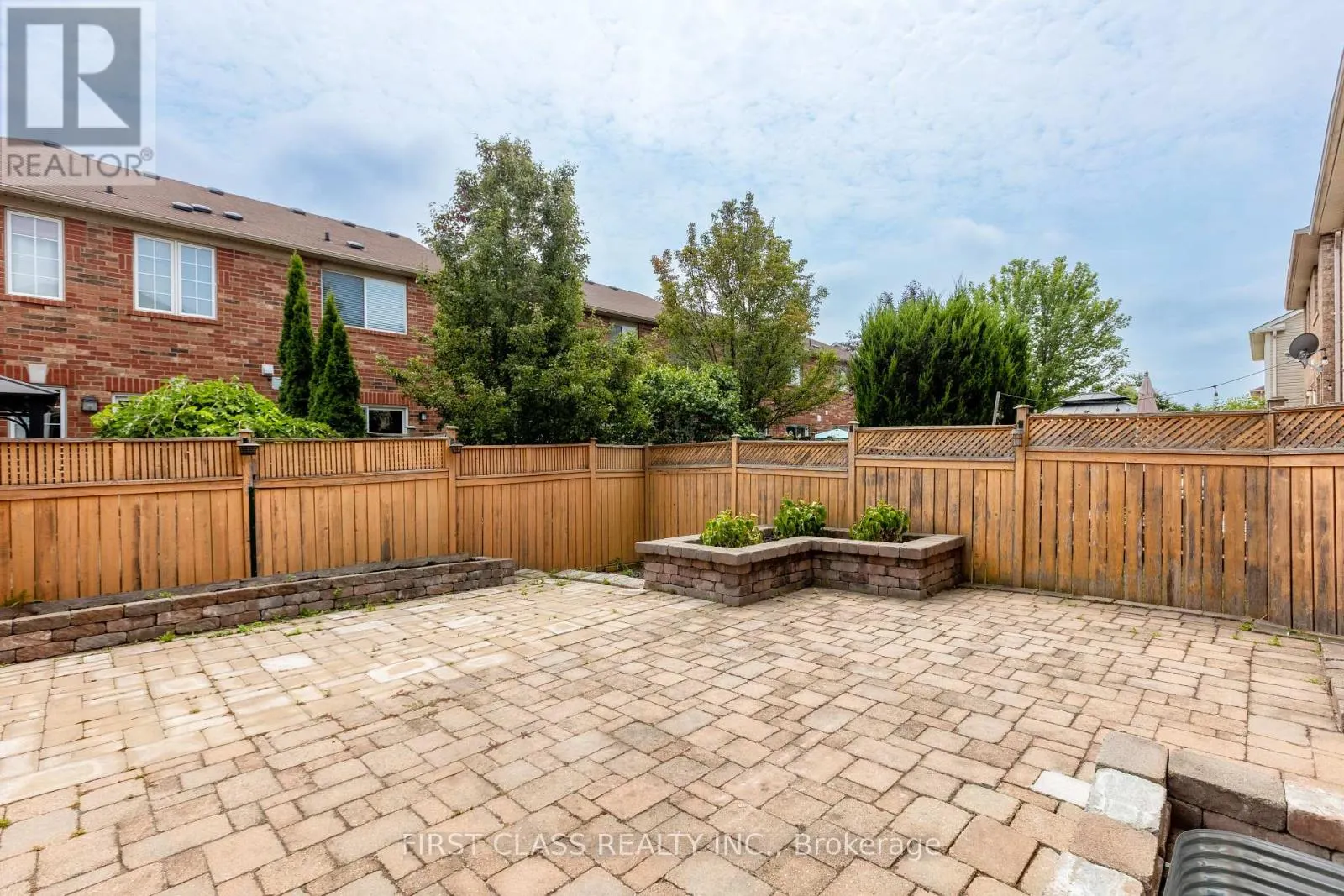 802 YATES DRIVE
