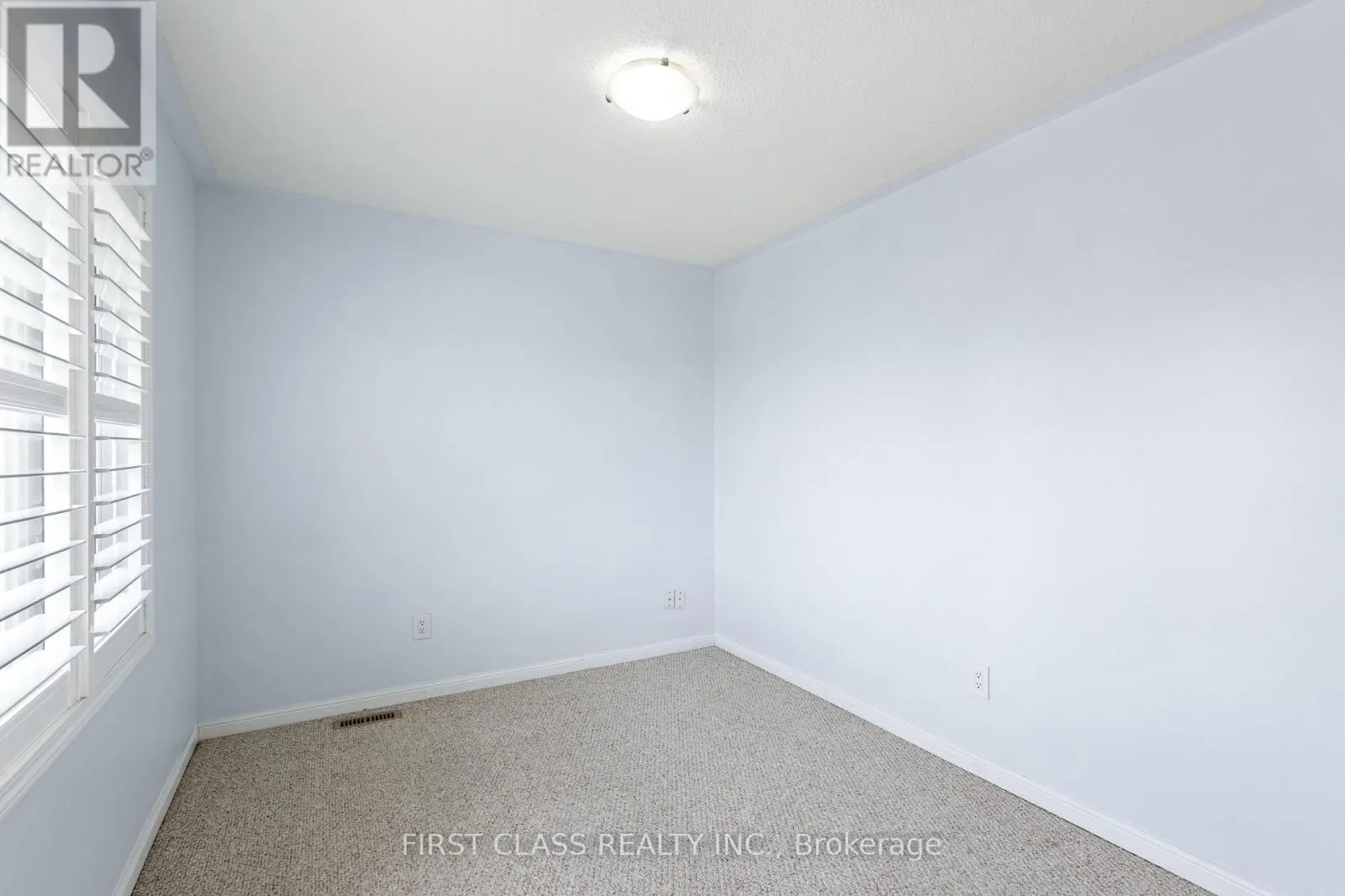 802 YATES DRIVE