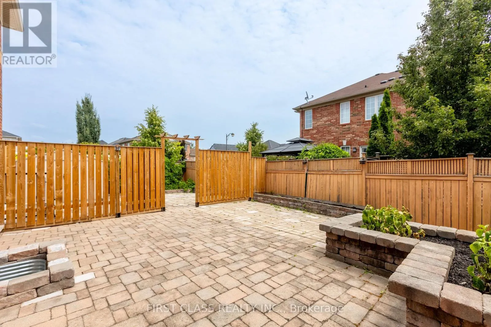 802 YATES DRIVE