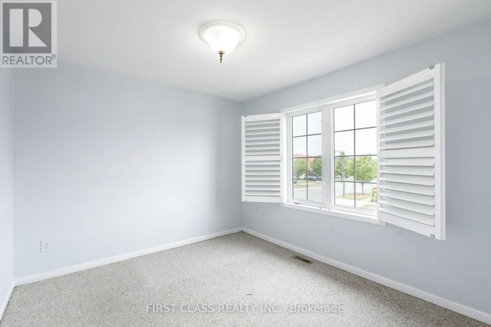802 YATES DRIVE