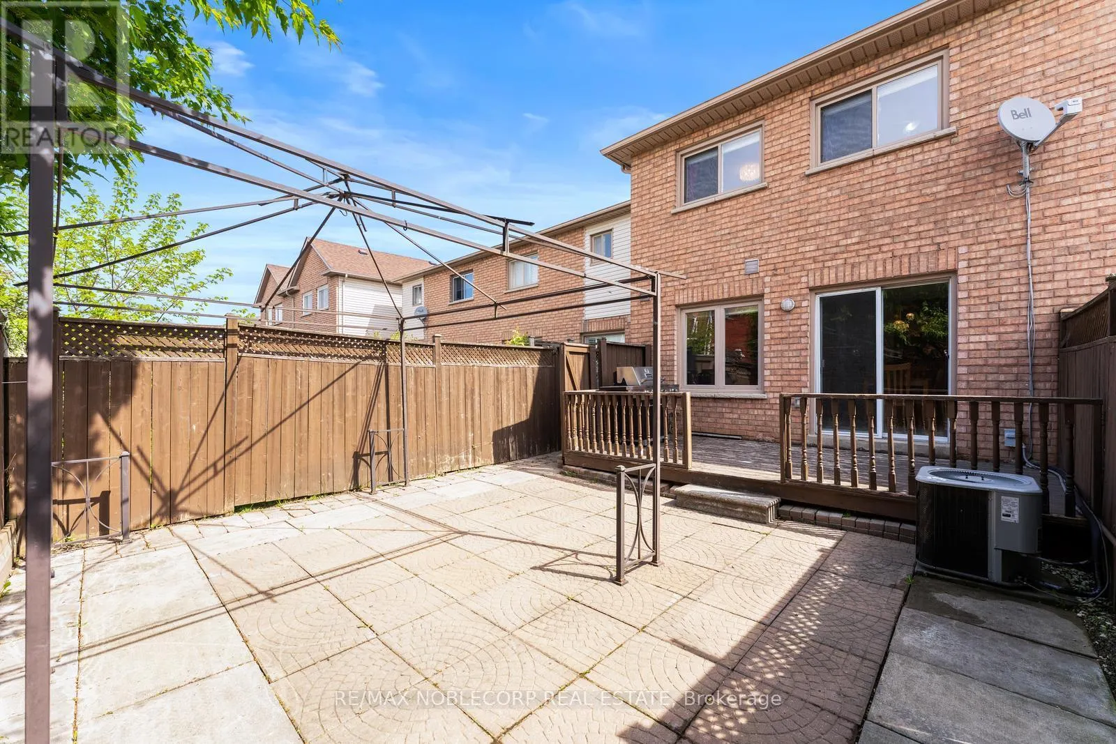 44 HANTON CRESCENT