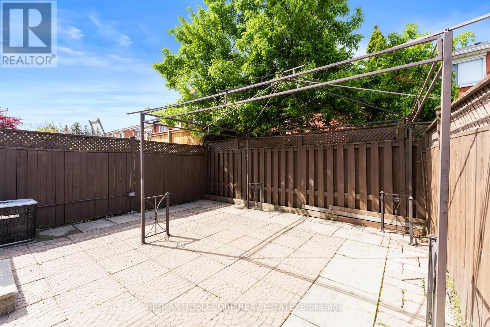 44 HANTON CRESCENT