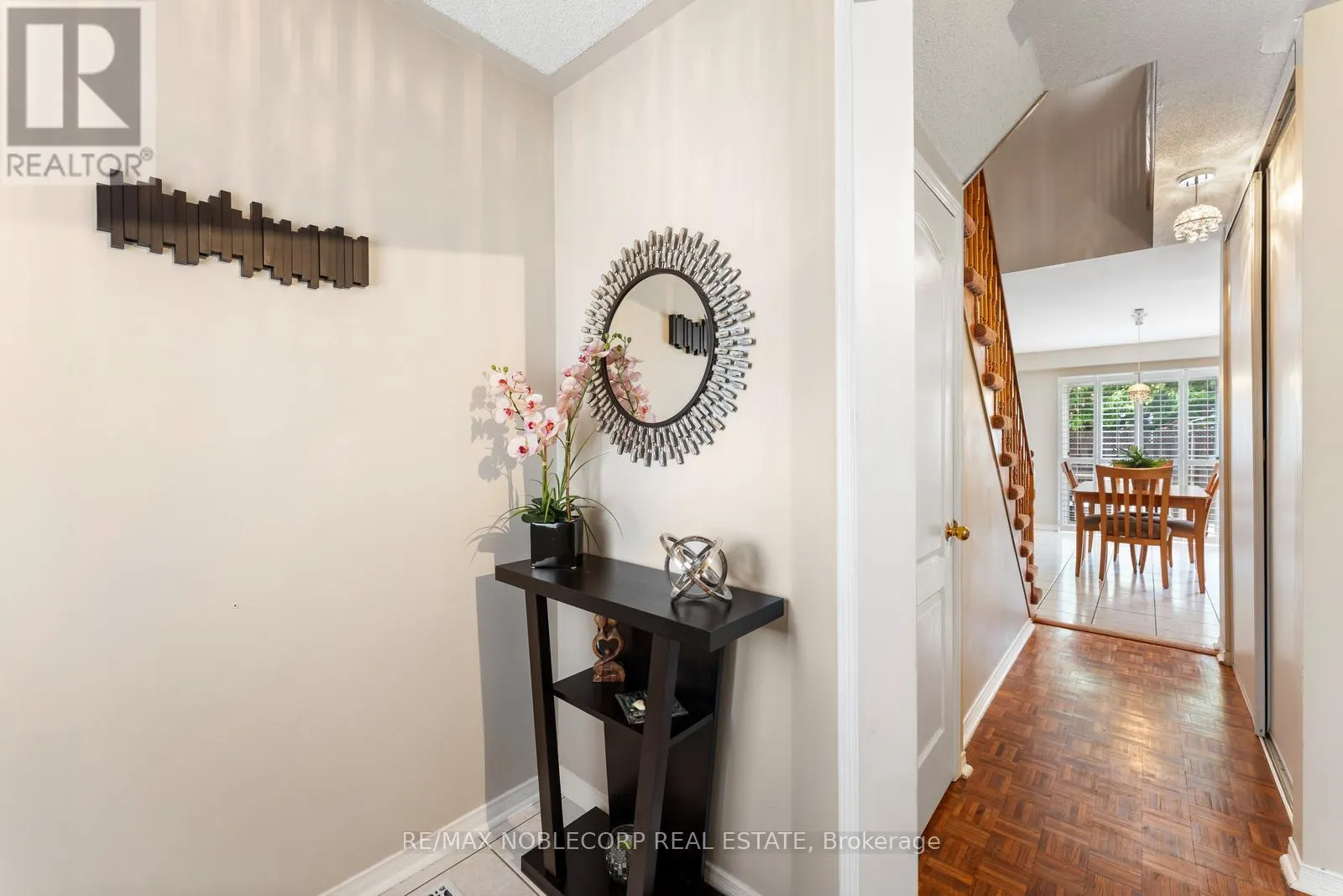 44 HANTON CRESCENT