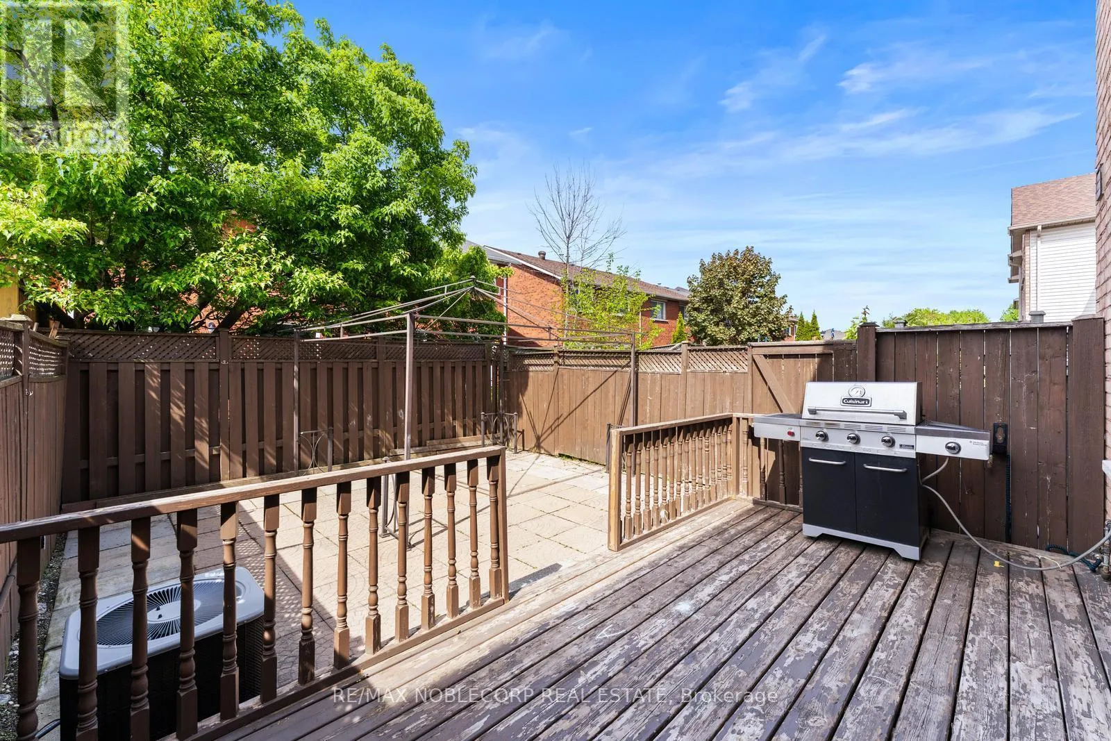 44 HANTON CRESCENT