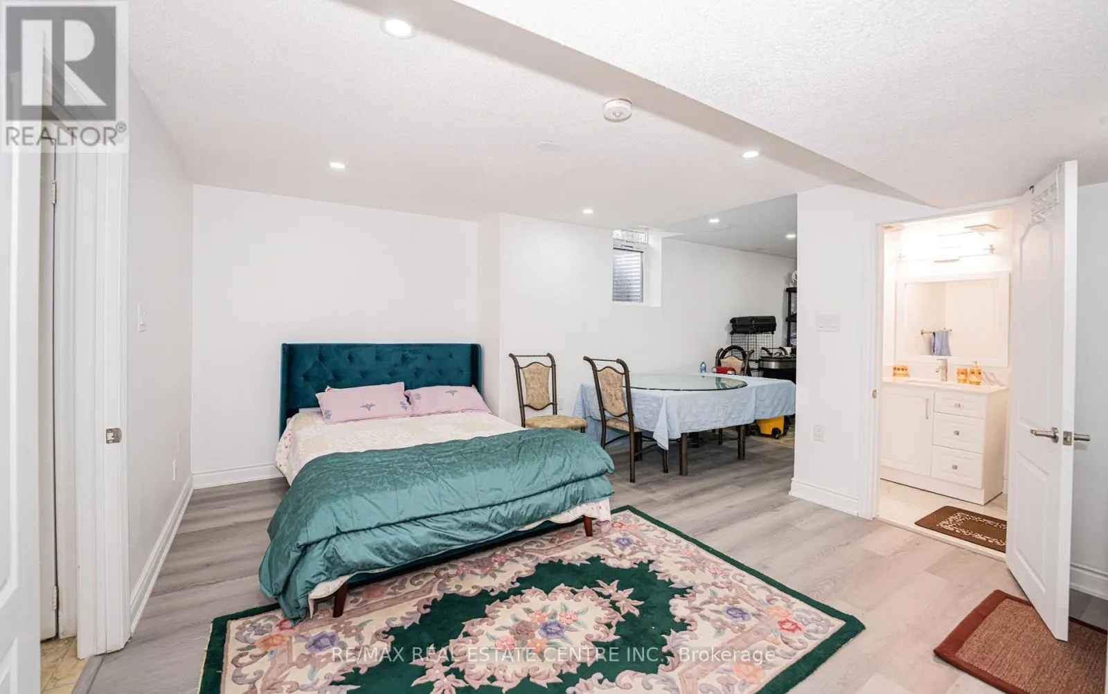 60 SLEIGHTHOLME CRESCENT