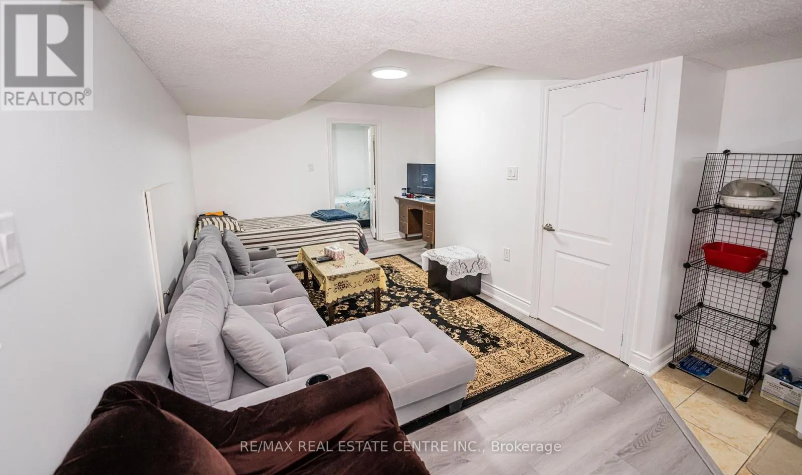 60 SLEIGHTHOLME CRESCENT