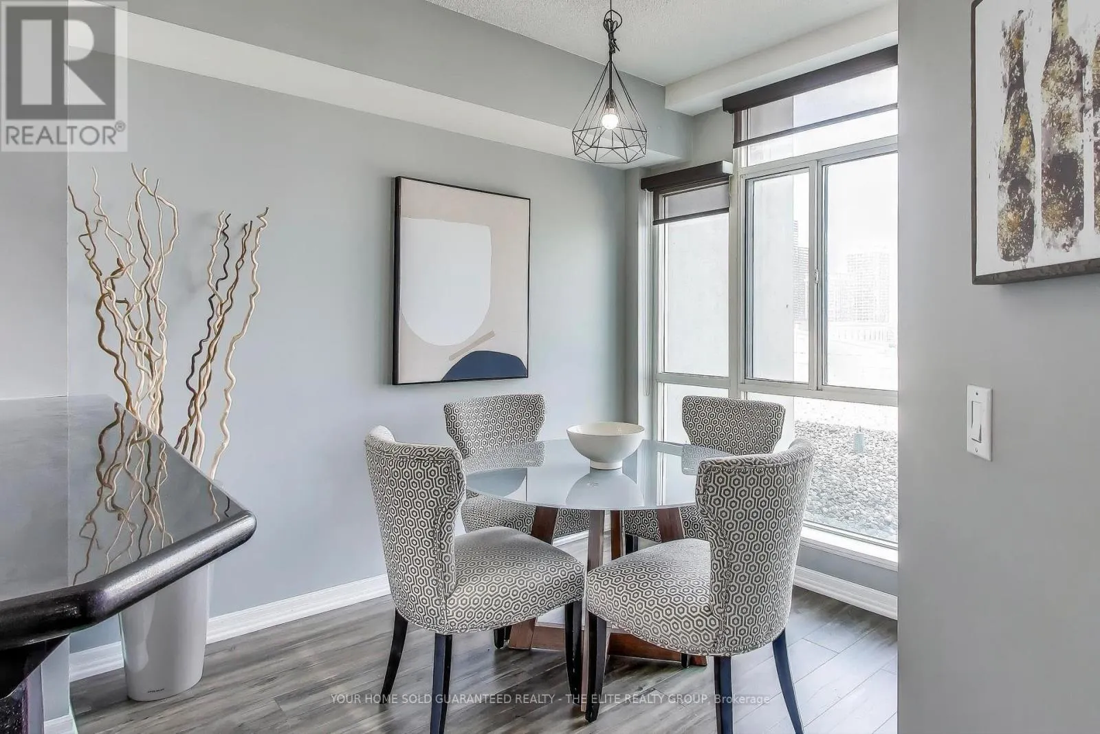 1107 - 220 BURNHAMTHORPE ROAD W
