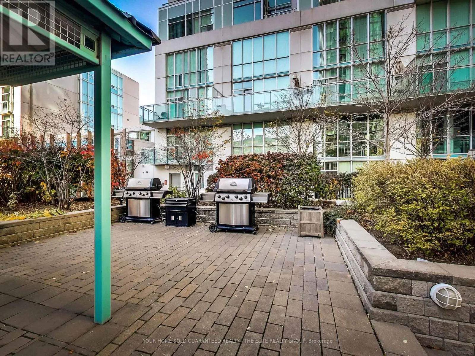 1107 - 220 BURNHAMTHORPE ROAD W