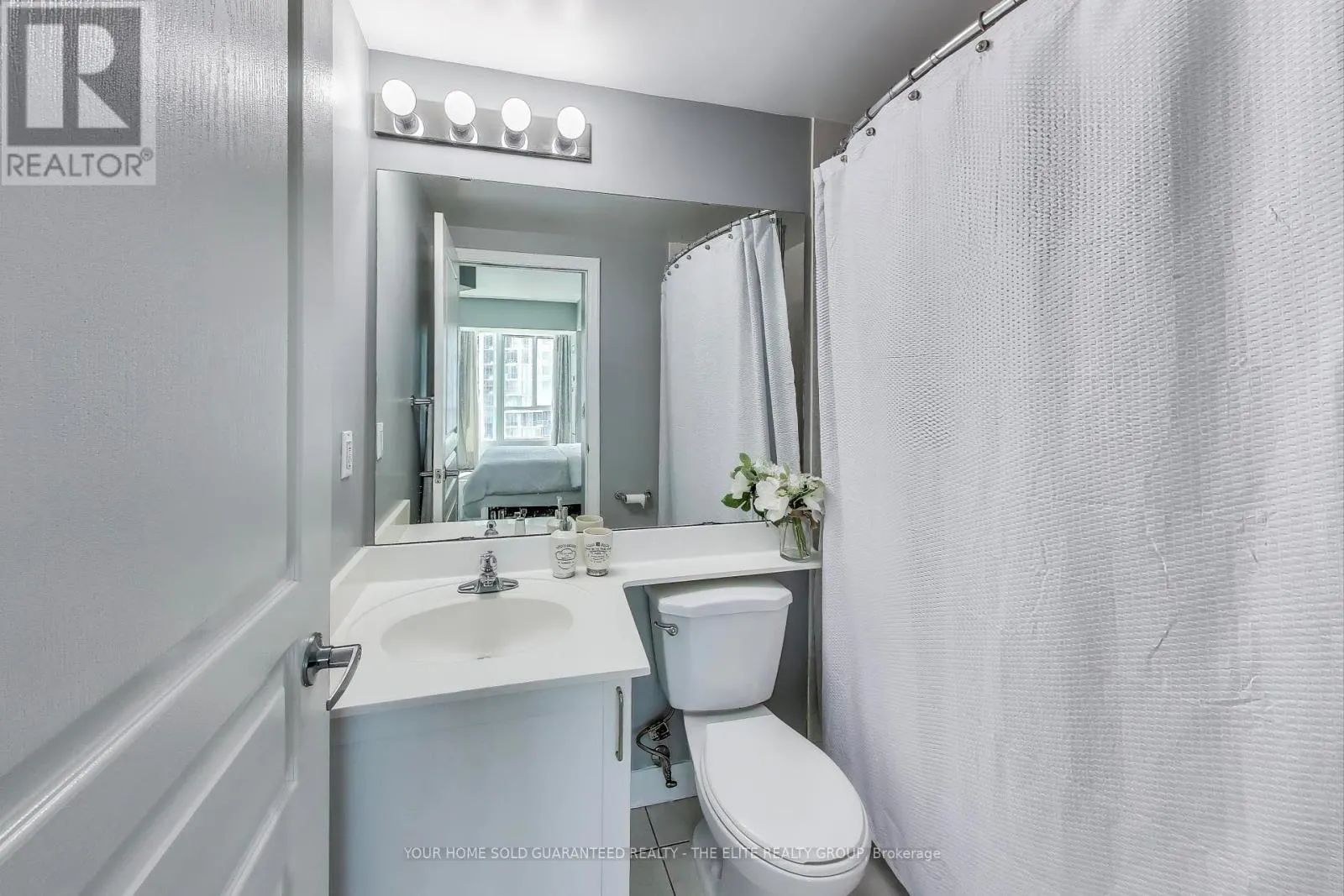 1107 - 220 BURNHAMTHORPE ROAD W