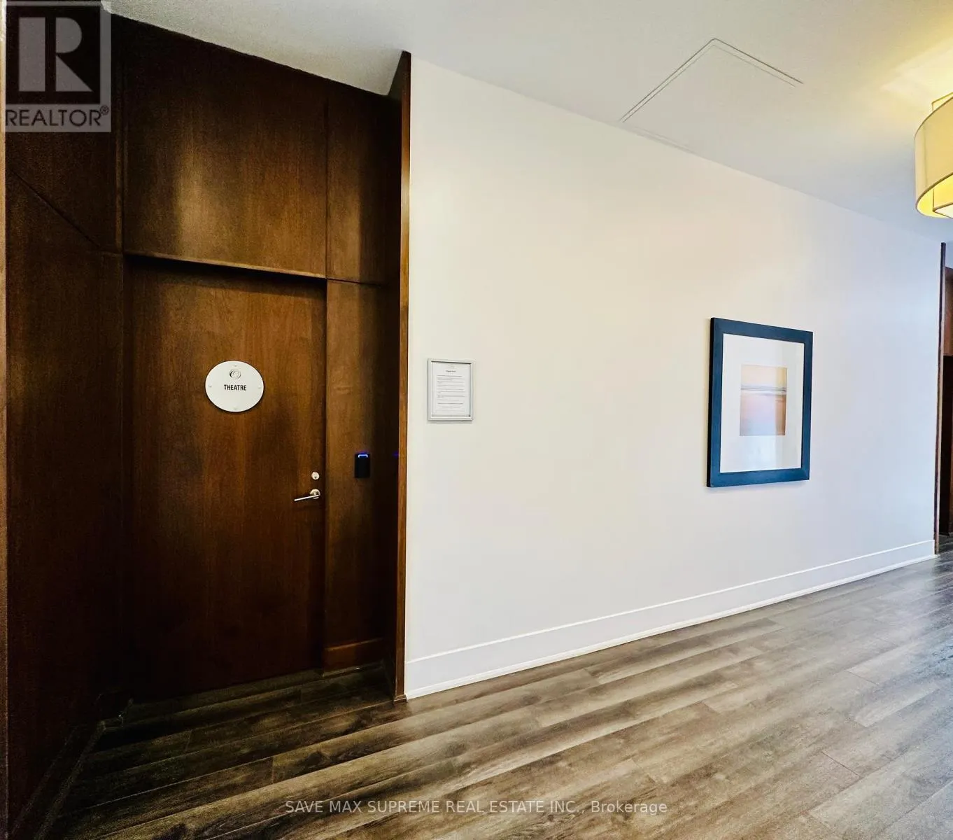 527 - 3888 DUKE OF YORK BOULEVARD