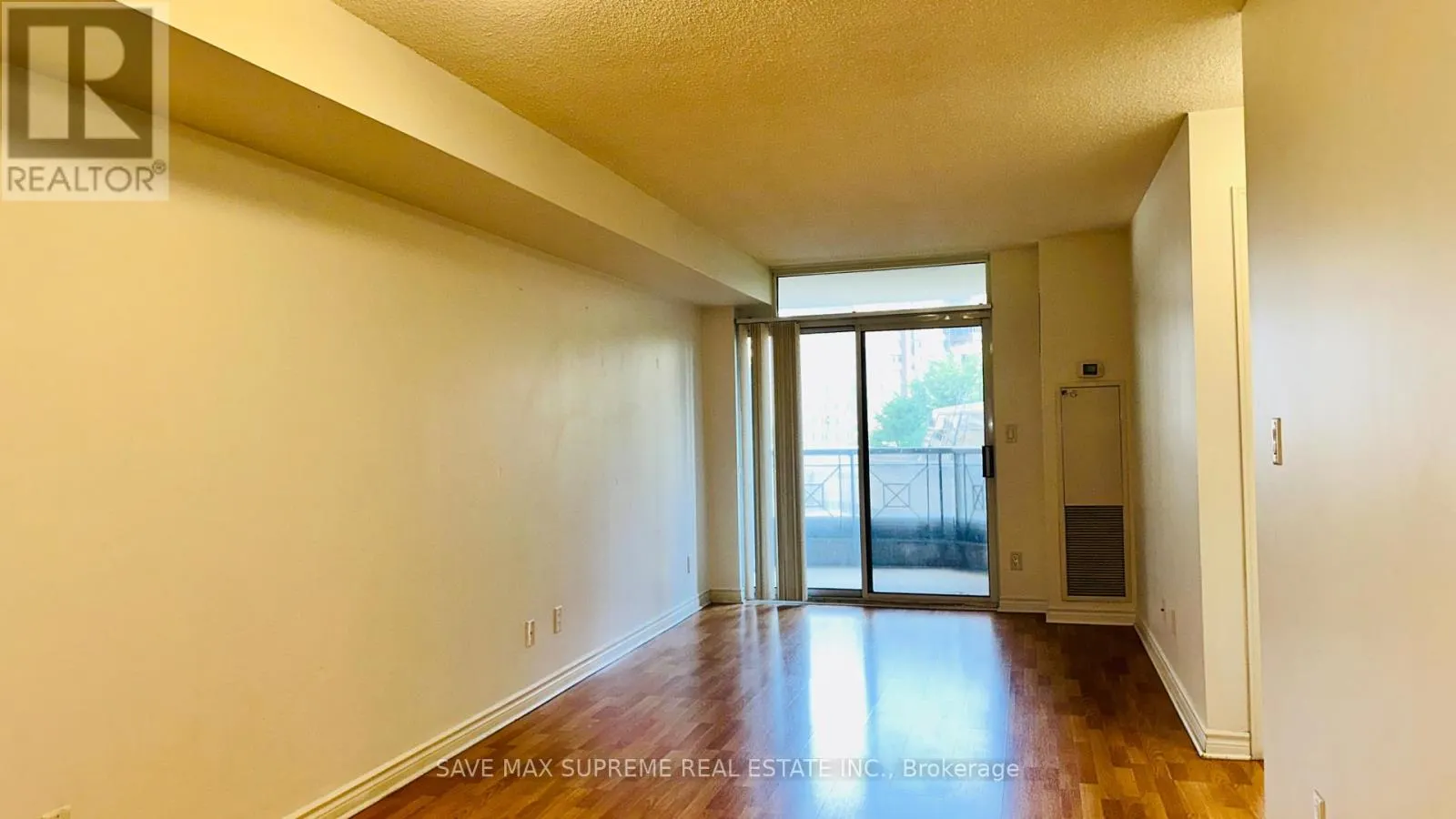 527 - 3888 DUKE OF YORK BOULEVARD