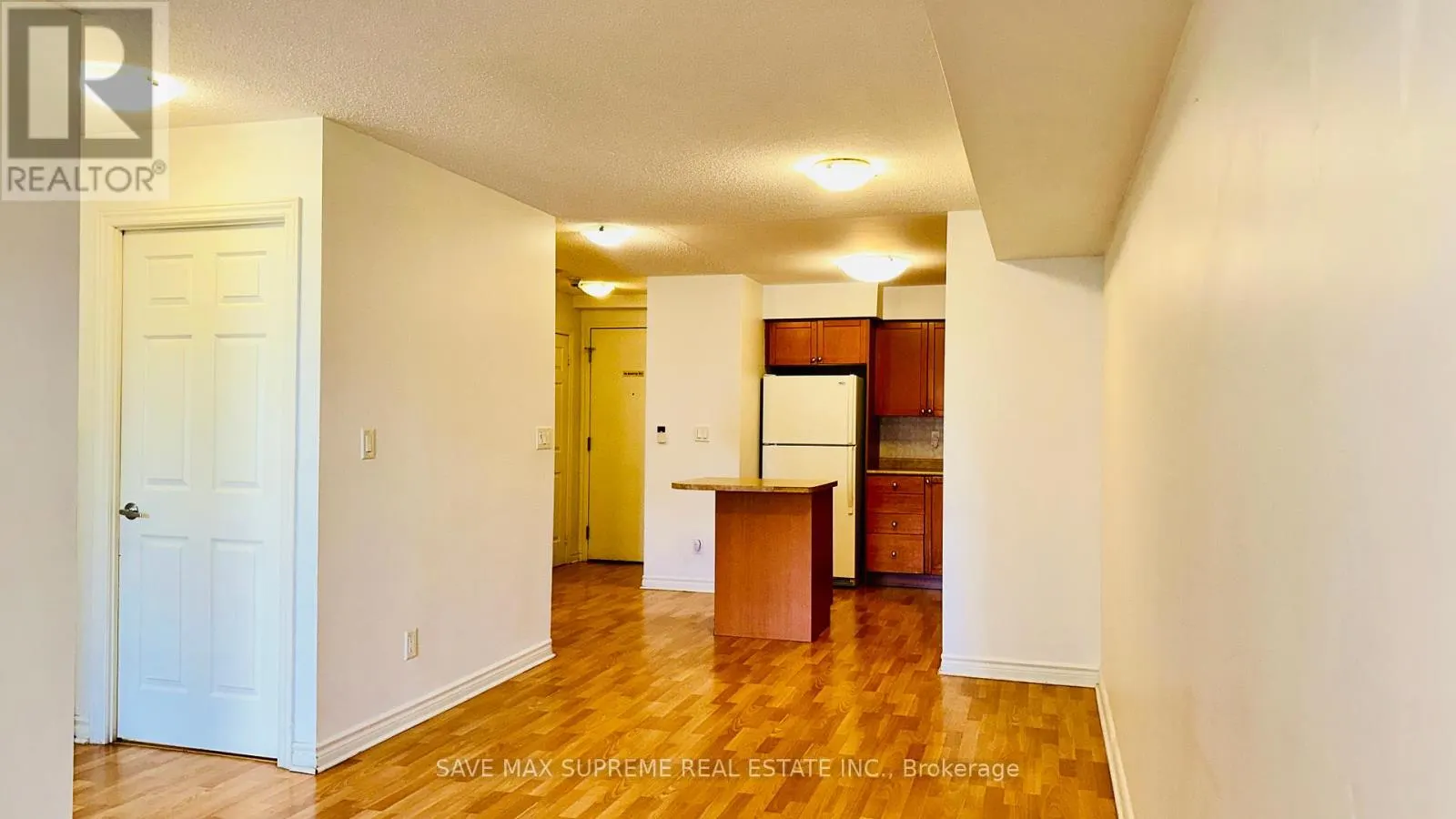 527 - 3888 DUKE OF YORK BOULEVARD