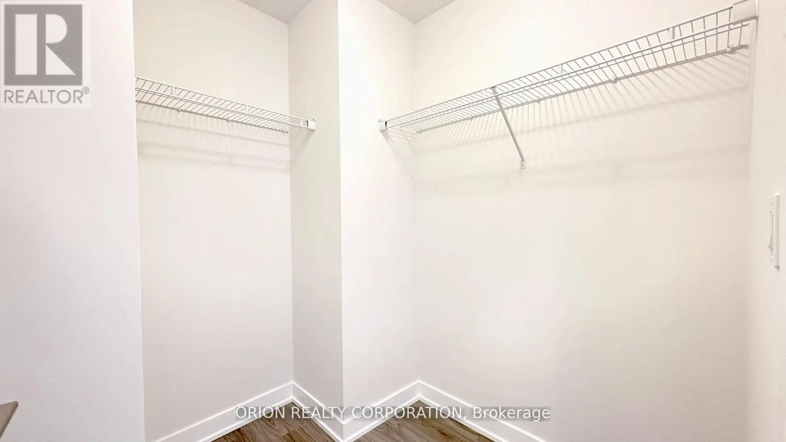 510 - 430 SQUARE ONE DRIVE