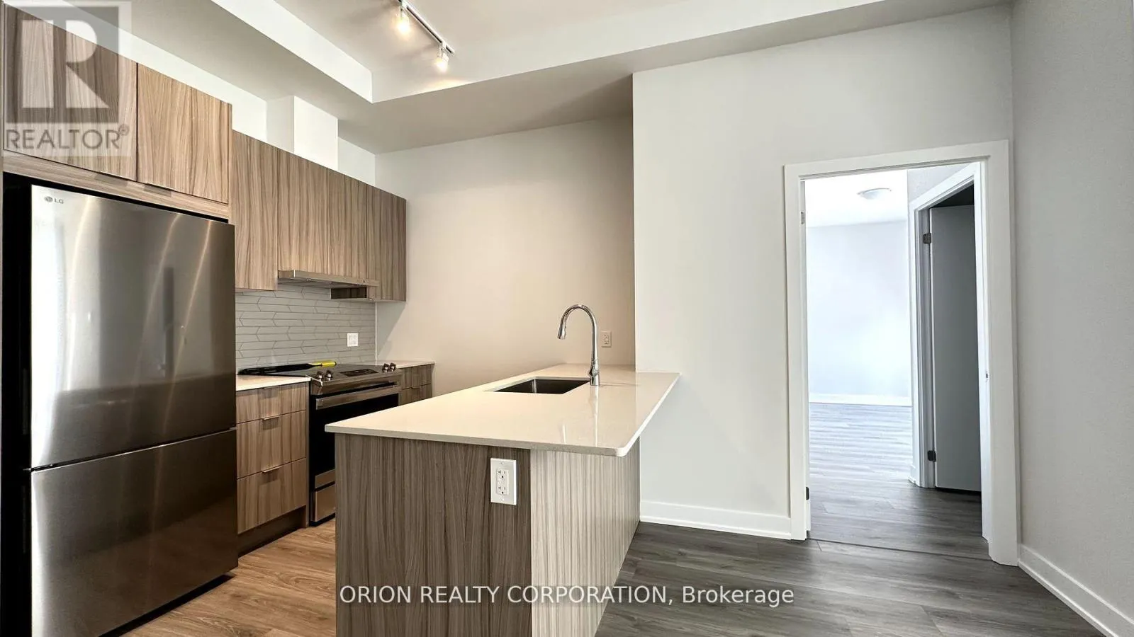 510 - 430 SQUARE ONE DRIVE