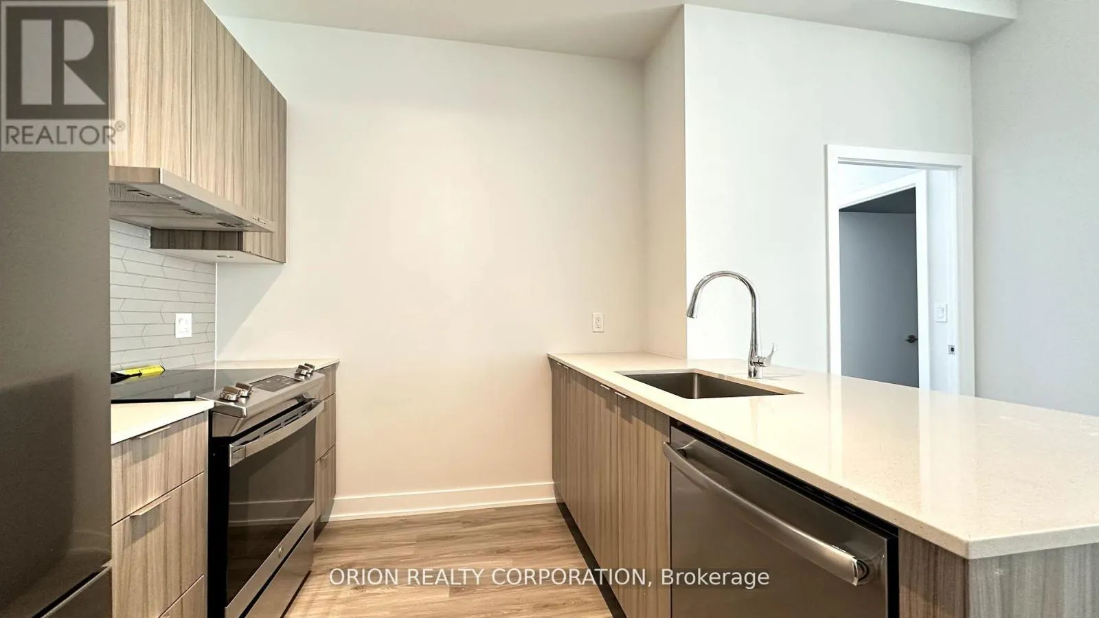 510 - 430 SQUARE ONE DRIVE