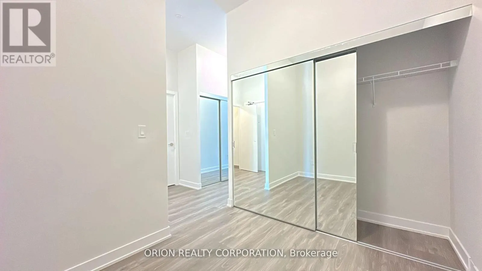 510 - 430 SQUARE ONE DRIVE