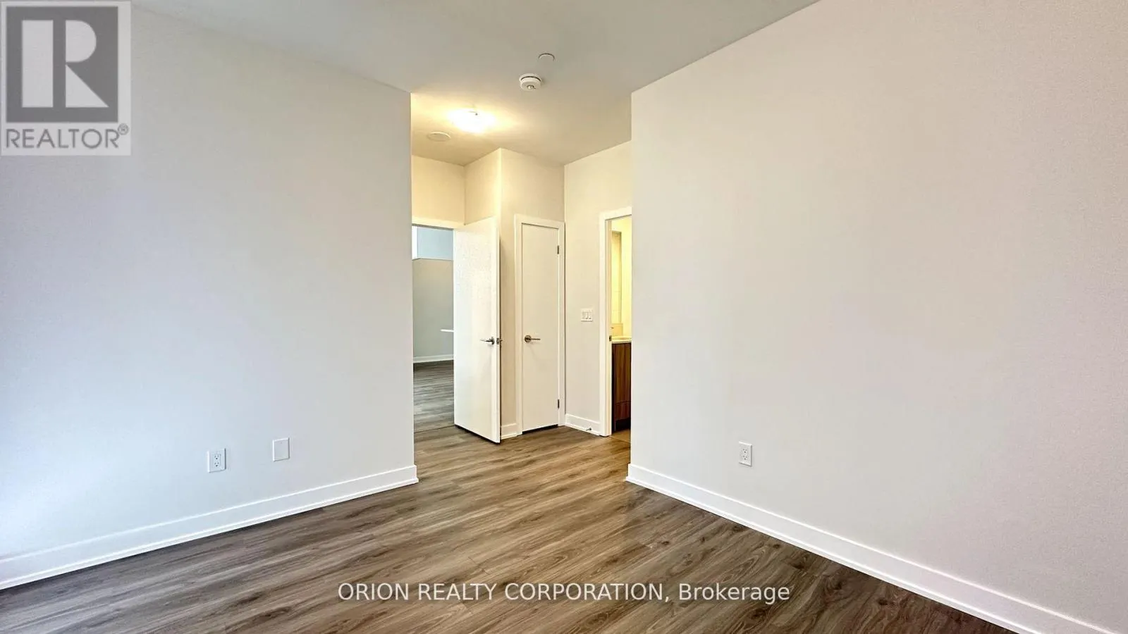 510 - 430 SQUARE ONE DRIVE
