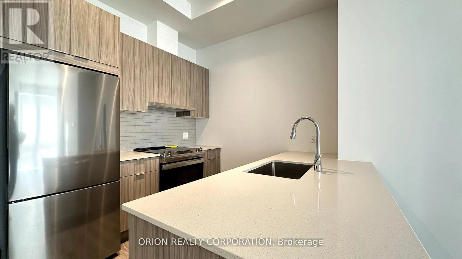 510 - 430 SQUARE ONE DRIVE