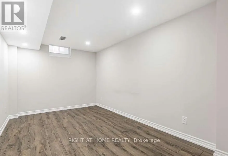 7049 GRAYDON COURT