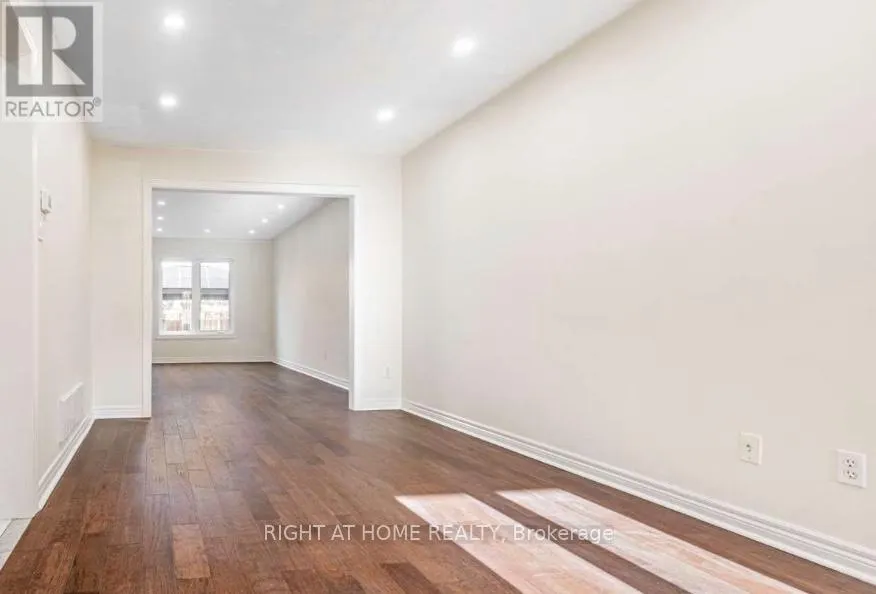 7049 GRAYDON COURT