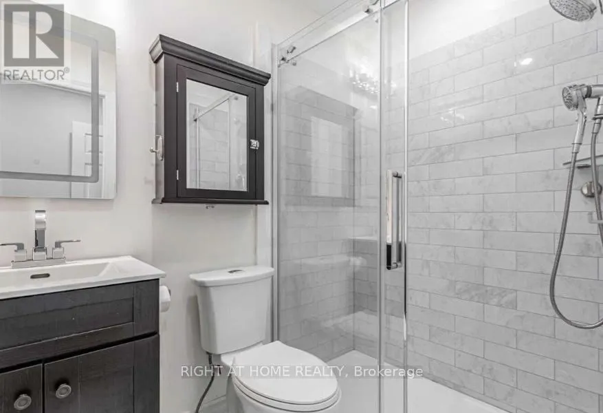 7049 GRAYDON COURT
