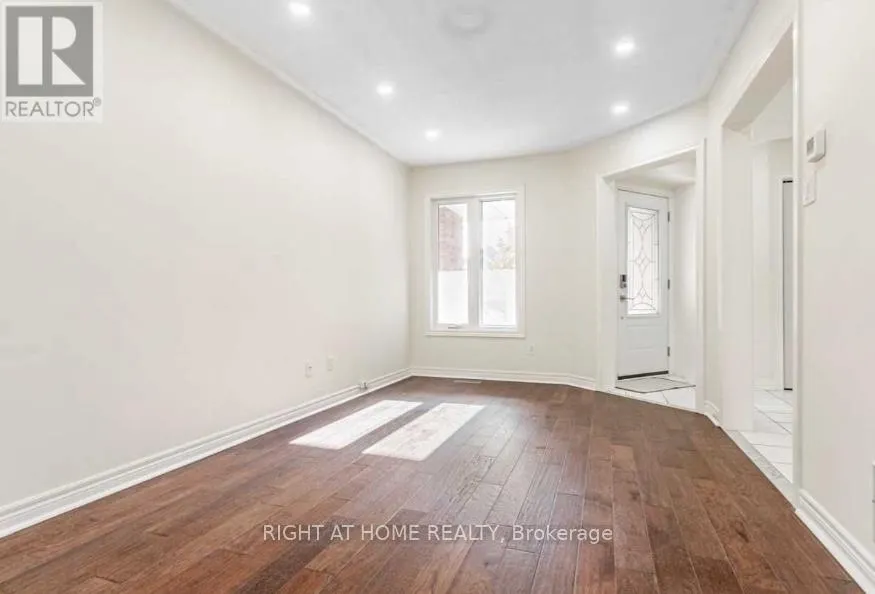 7049 GRAYDON COURT