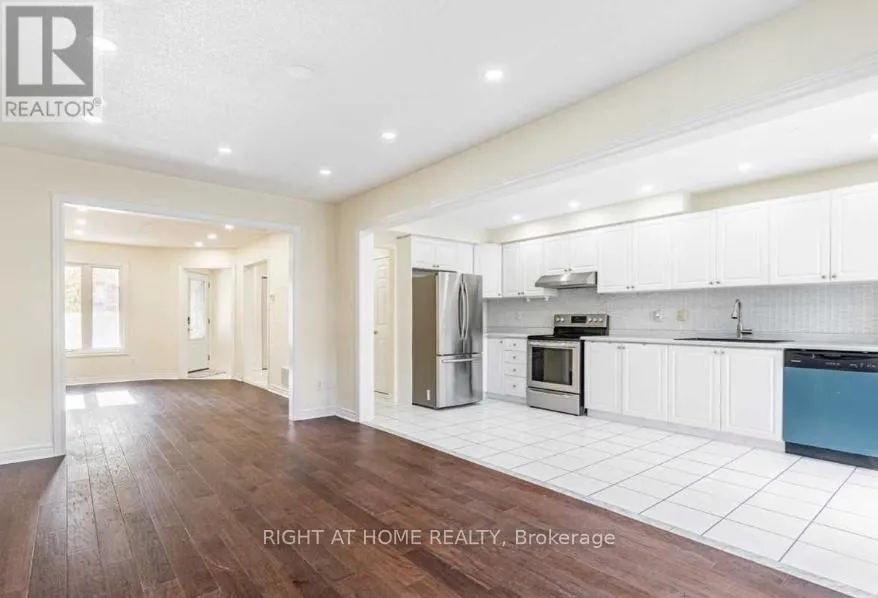 7049 GRAYDON COURT