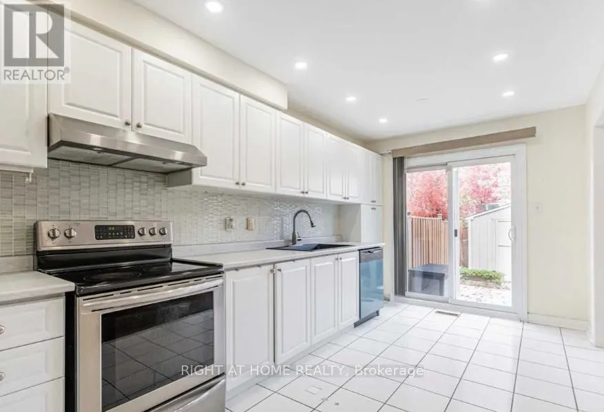 7049 GRAYDON COURT