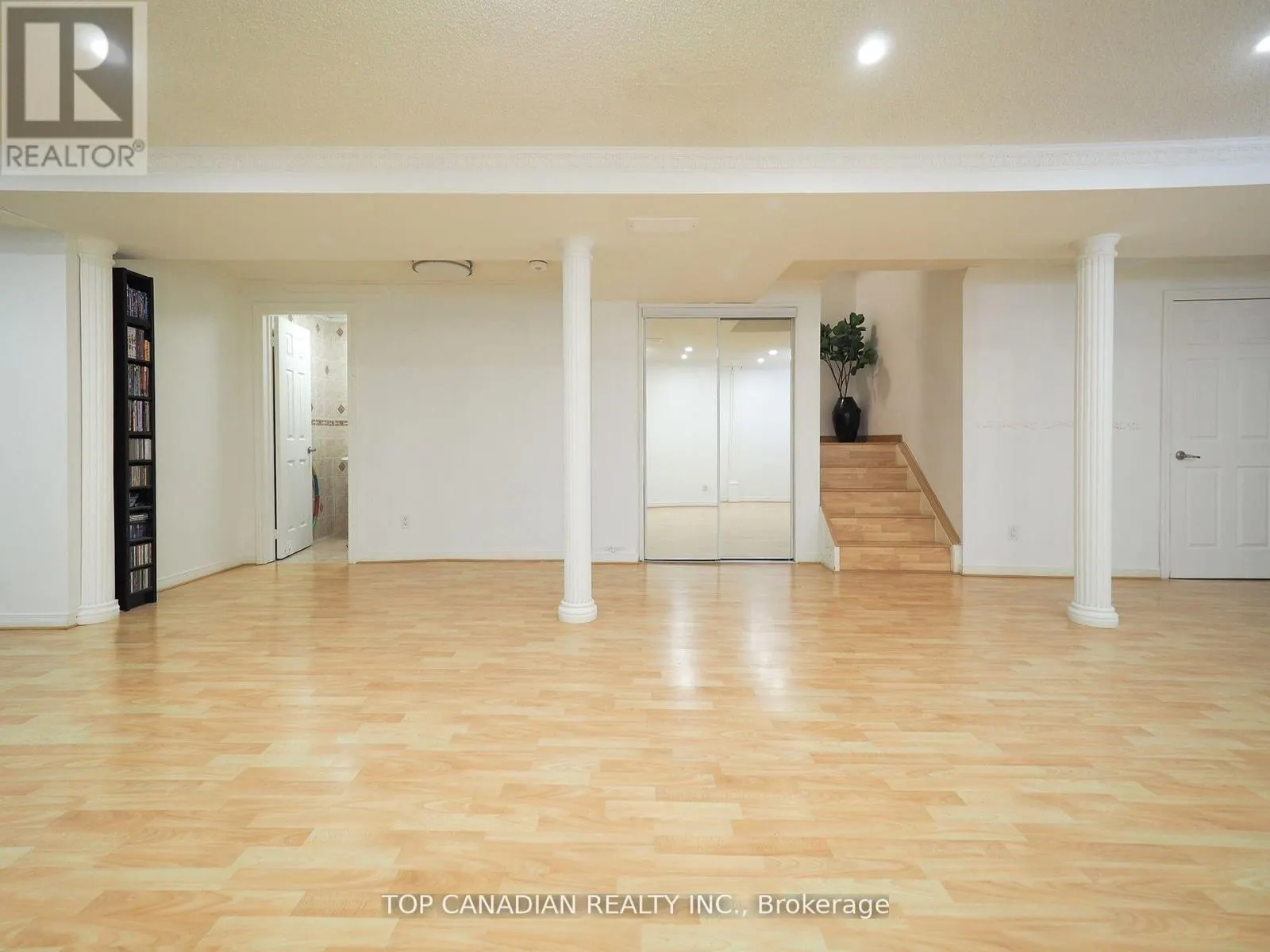 5827 RAINBERRY DRIVE