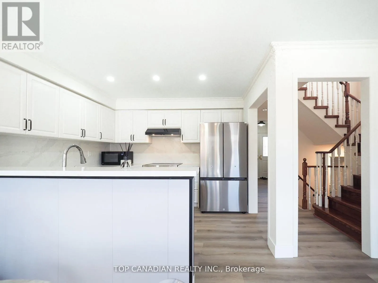 5827 RAINBERRY DRIVE