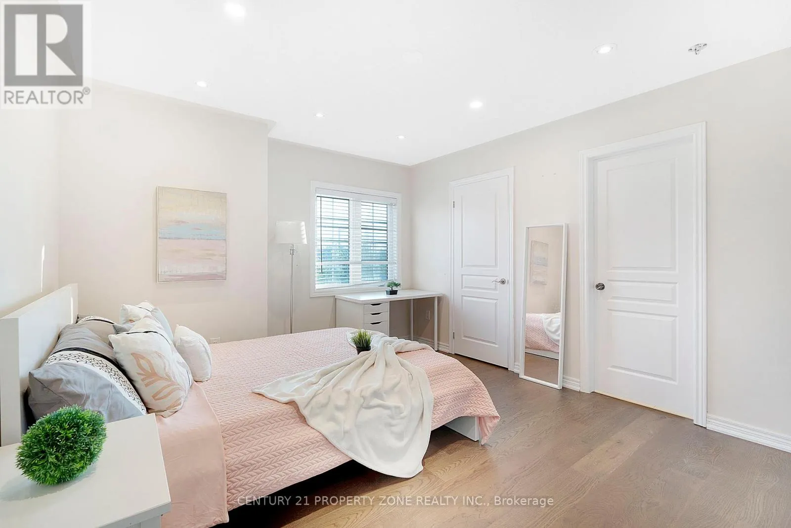 161 BONNIE BRAES DRIVE