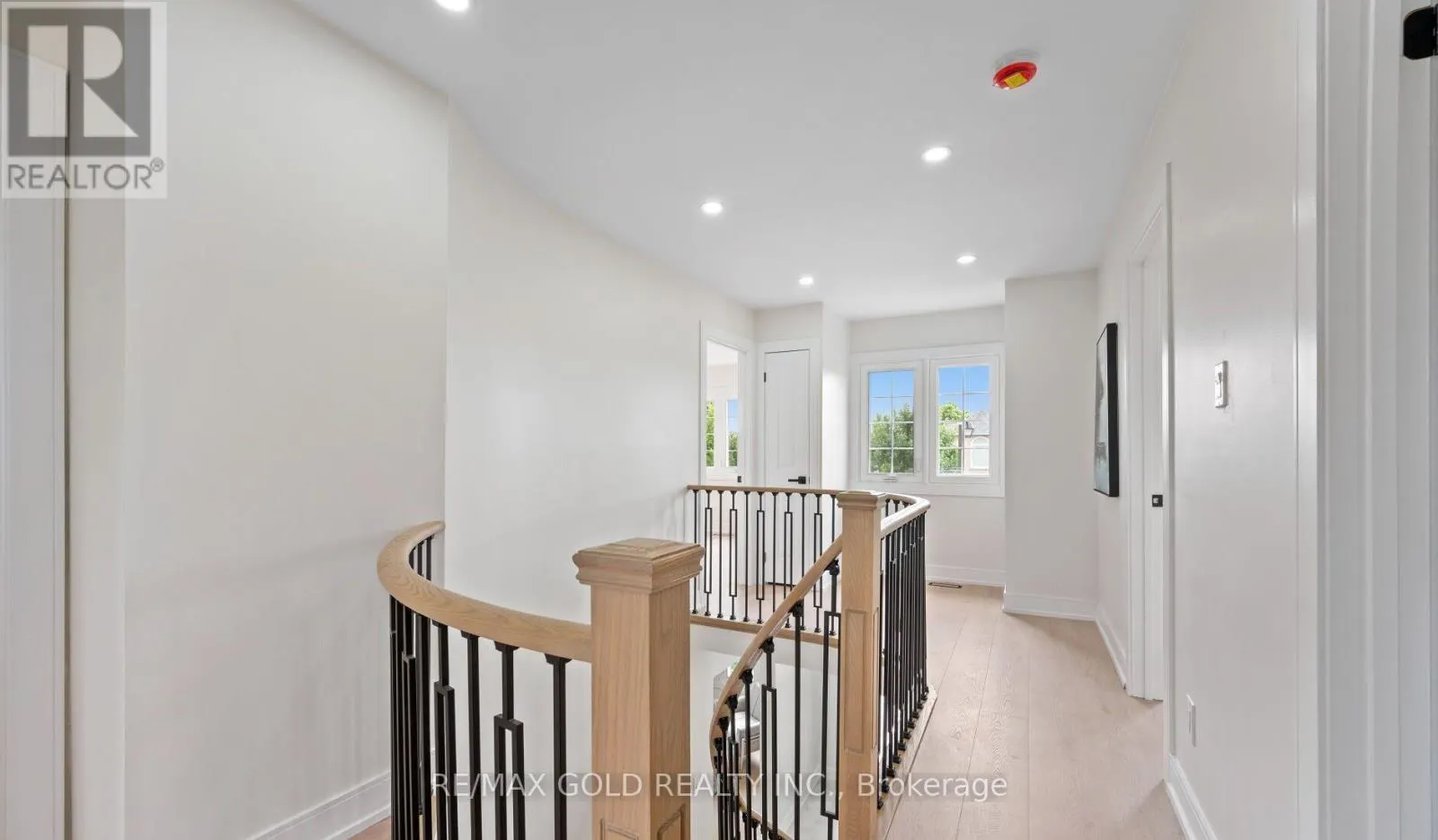 68 BLACKWELL PLACE N