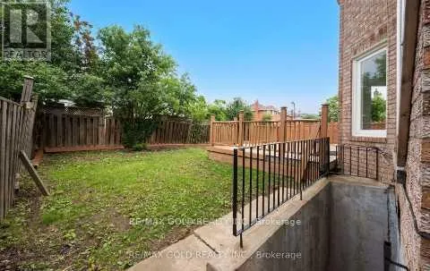 68 BLACKWELL PLACE N