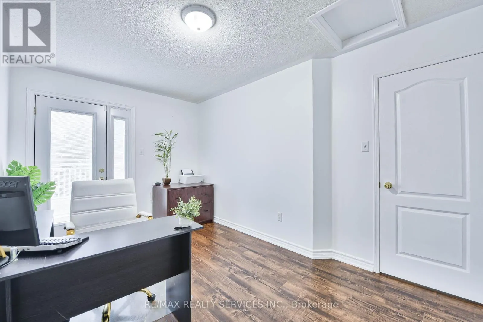 1075 CARDING MILL PLACE