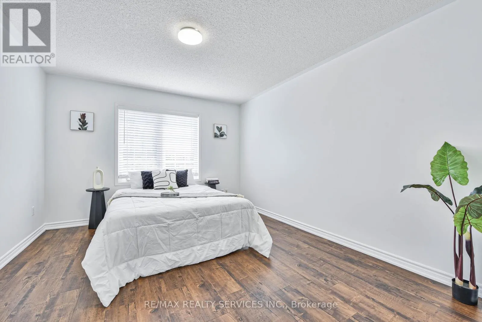 1075 CARDING MILL PLACE