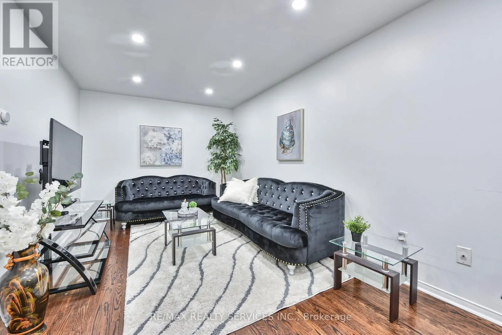 1075 CARDING MILL PLACE